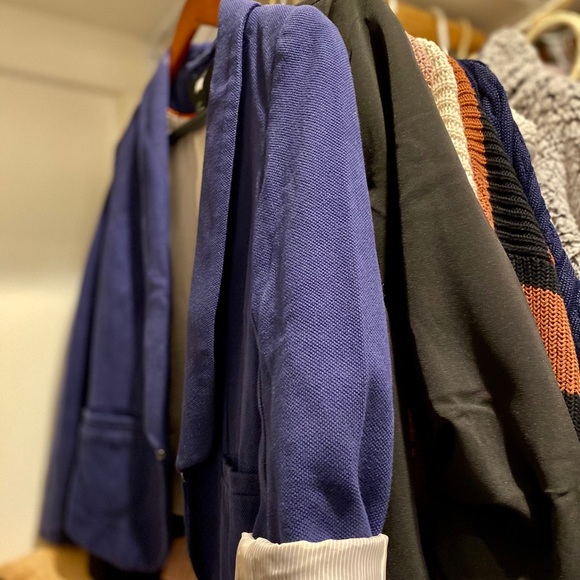 H&M Women’s Cropped Blazer, Dark Navy, US 6 Petite - Picture 5 of 6